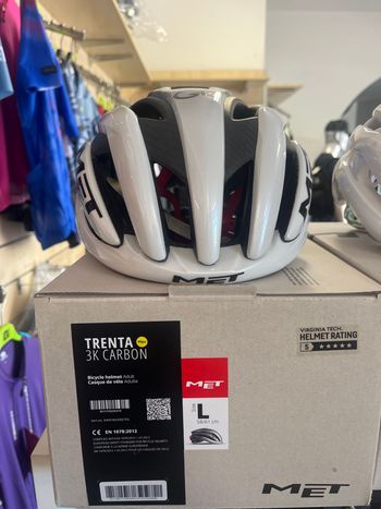 MET Trenta 3K Carbon Helmet bike d'occasion