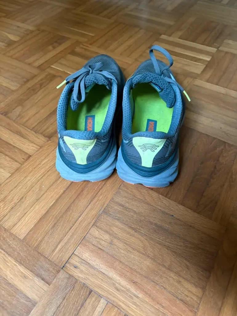 Tweedehands Hoka Clifton 9 GTX bike — afbeelding 3 van 6