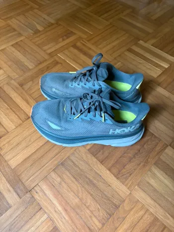 Tweedehands Hoka Clifton 9 GTX bike — afbeelding 2 van 6