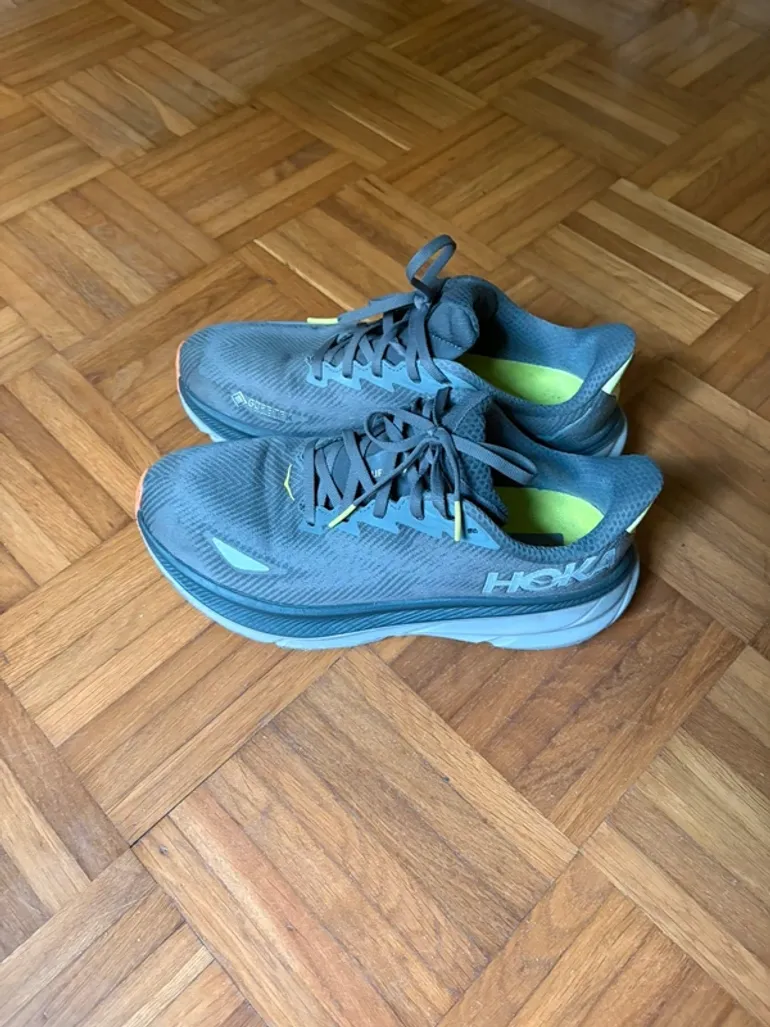 Tweedehands Hoka Clifton 9 GTX bike — afbeelding 2 van 6