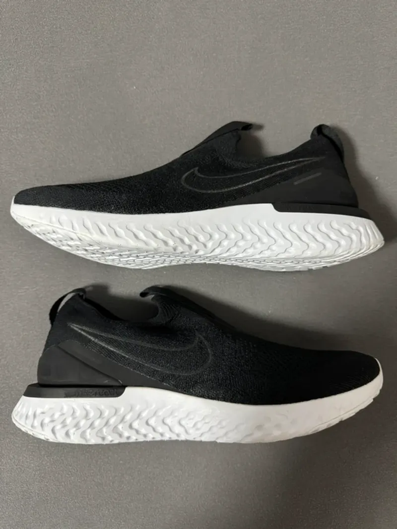 Used Nike Epic React Flyknit Running Shoes