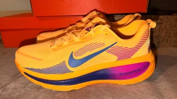 Tweedehands Nike Vomero 18 bike