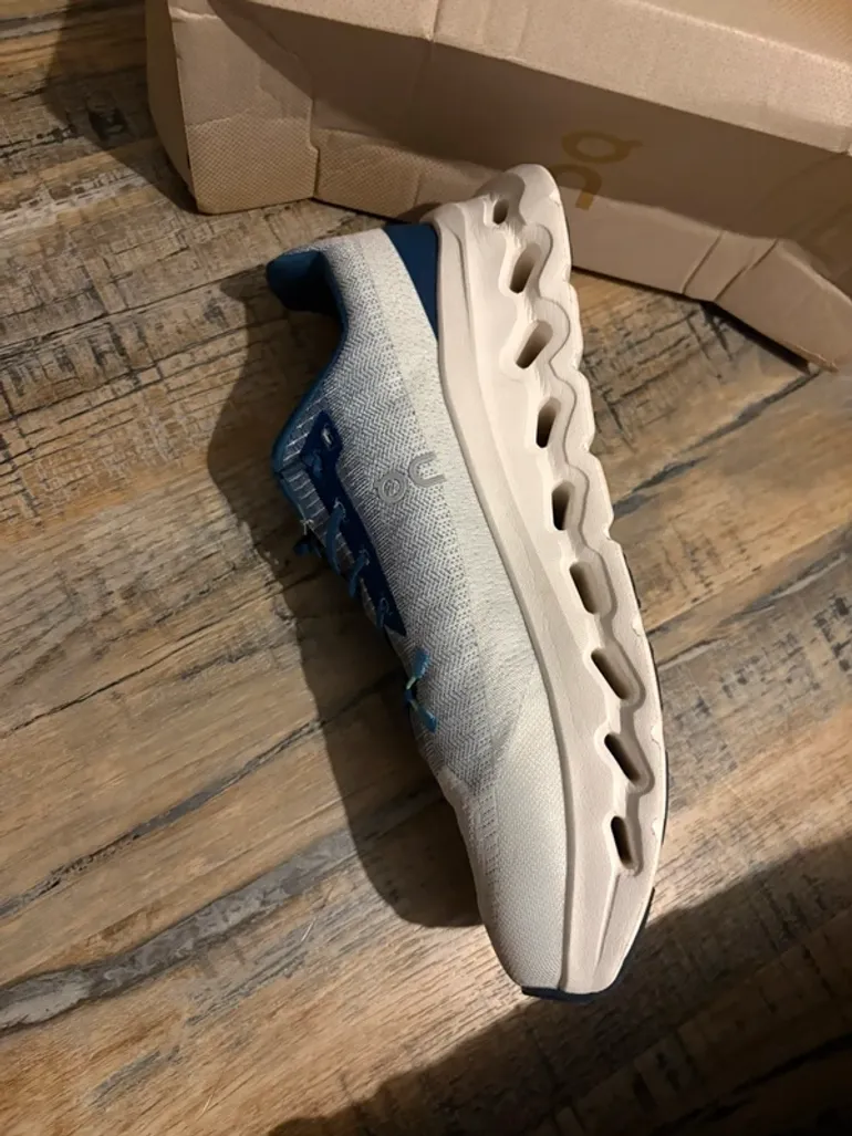 Used On Running Cloud bike — image 3 of 6