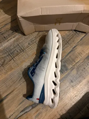 Used On Running Cloud bike — image 2 of 6