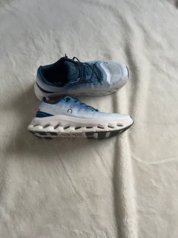 Gebrauchtes On Running Shoes bike — Bild 7 von 15