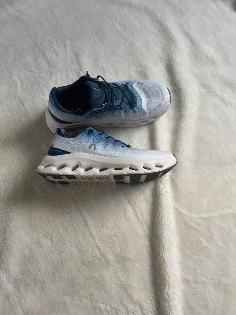 Gebrauchtes On Running Shoes bike — Bild 7 von 15