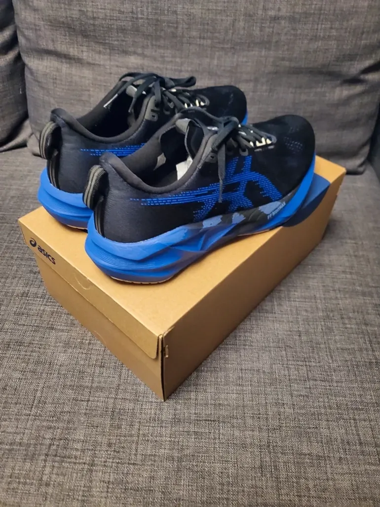 Brugt Asics Novablast 5 bike — billede 5 af 12