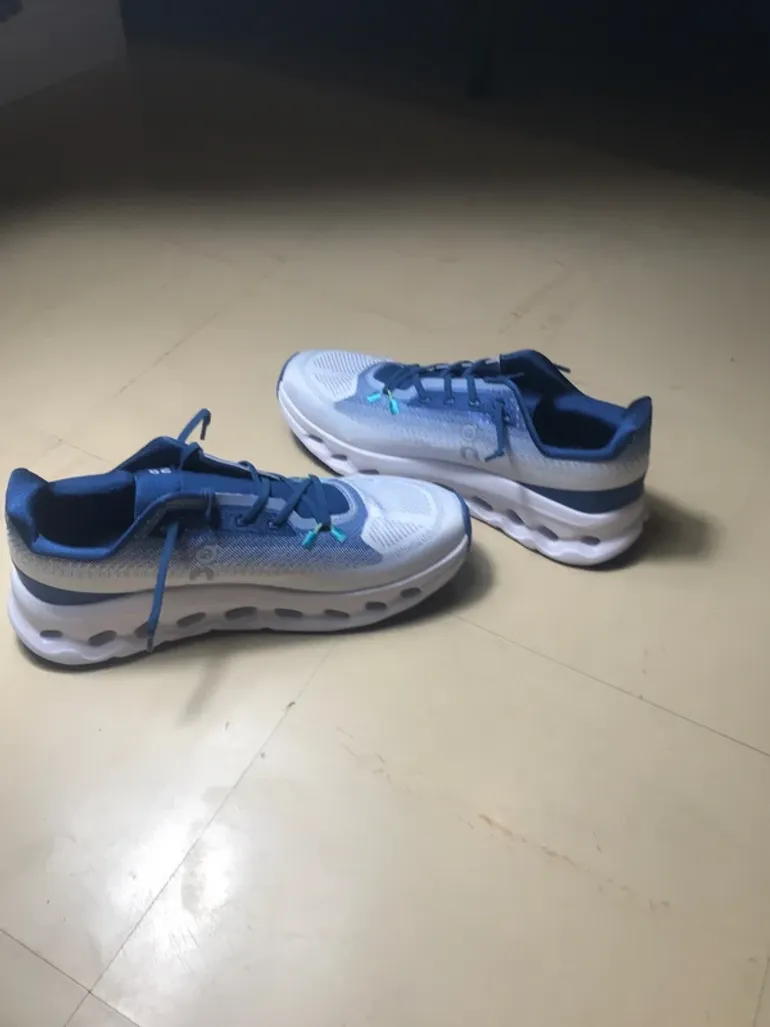 Gebrauchtes On Running Cloud bike — Bild 2 von 6