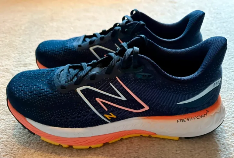 Brugt New Balance Fresh Foam X 880v12 bike — billede 2 af 11
