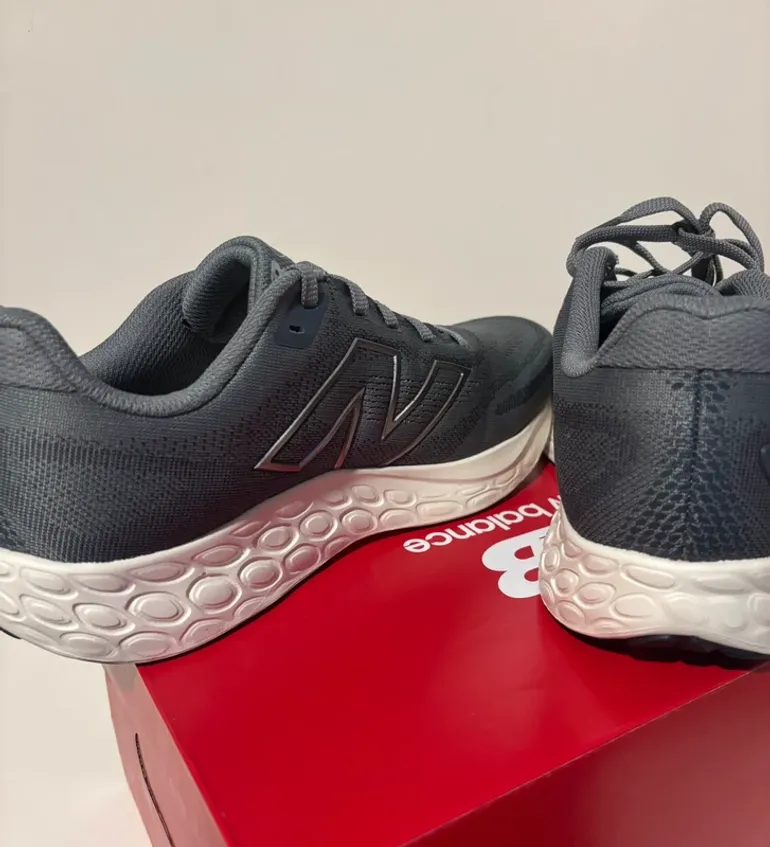 Used New Balance Fresh Foam 680 v8 bike — image 5 of 7