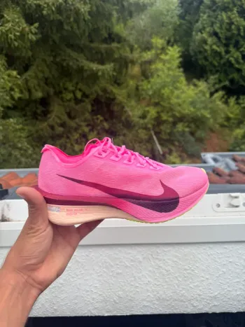 Nike ZoomX Vaporfly Next% 4 bike usato