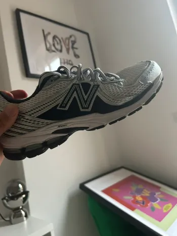 Używany New Balance 860 v2 bike