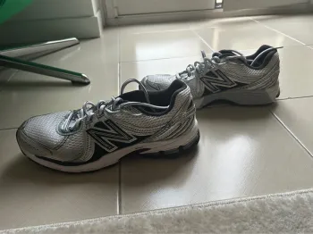 Tweedehands New Balance 860 v2 bike — afbeelding 5 van 6