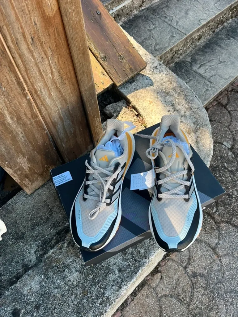 Used Adidas Ultraboost Light C RDY bike — image 2 of 8