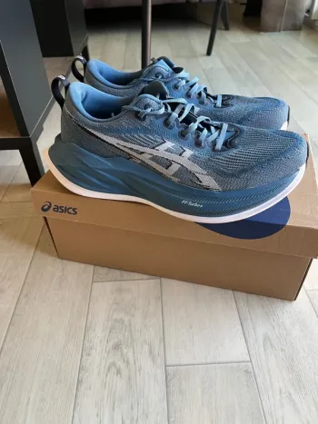 Gebrauchtes Asics Superblast 2 bike