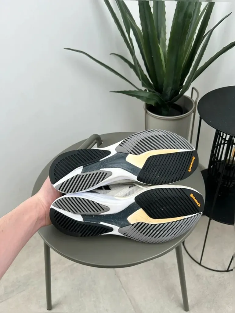 Tweedehands Continental Adizero Adios Pro bike — afbeelding 7 van 9