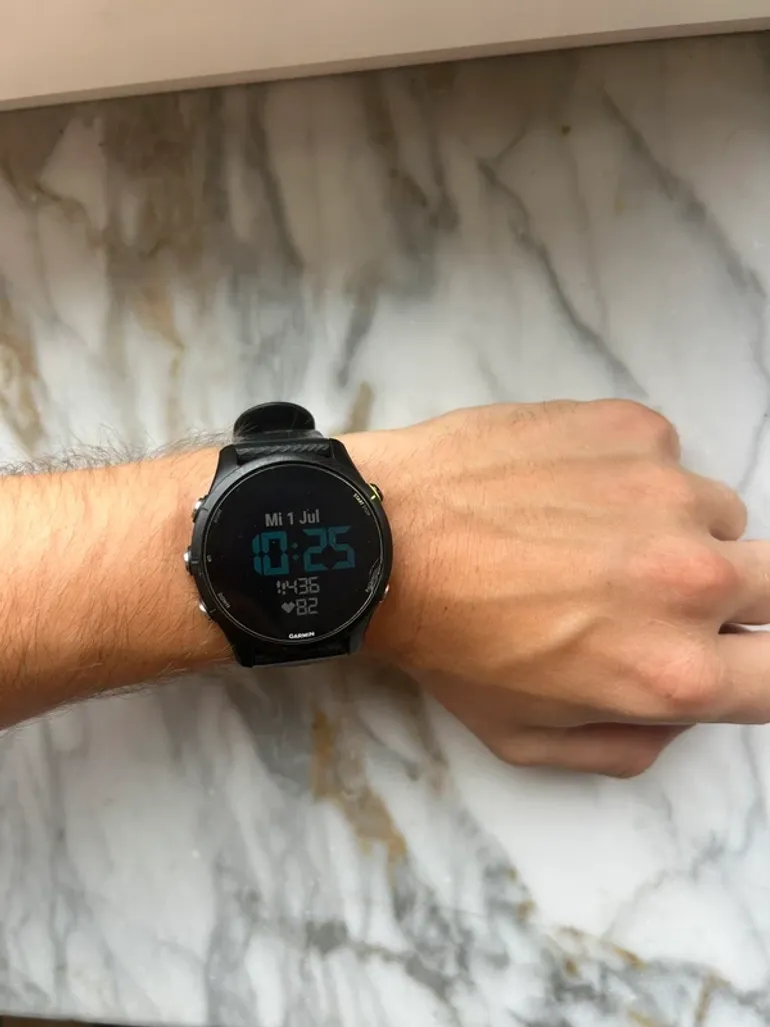 Used Garmin Forerunner 255 Music bike — image 3 of 5