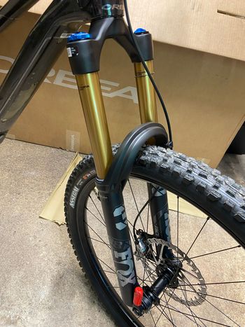 Fox 38 Factory Grip X2 2026 bike d'occasion