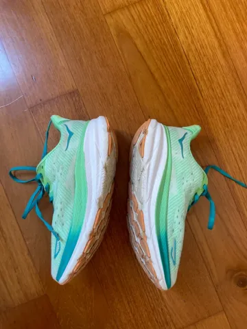 Used Hoka Clifton 9 bike — image 8 of 10