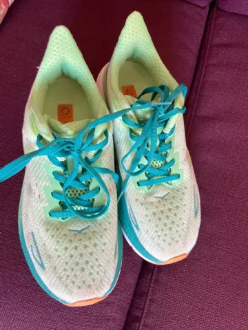 Used Hoka Clifton 9 bike — image 4 of 10