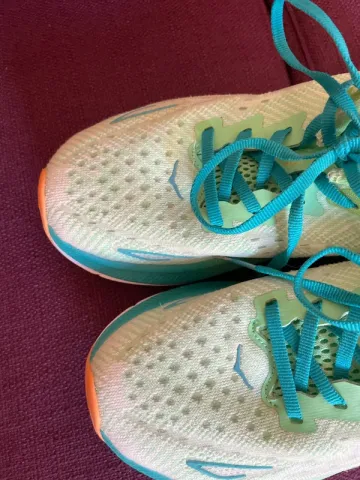Used Hoka Clifton 9 bike — image 3 of 10