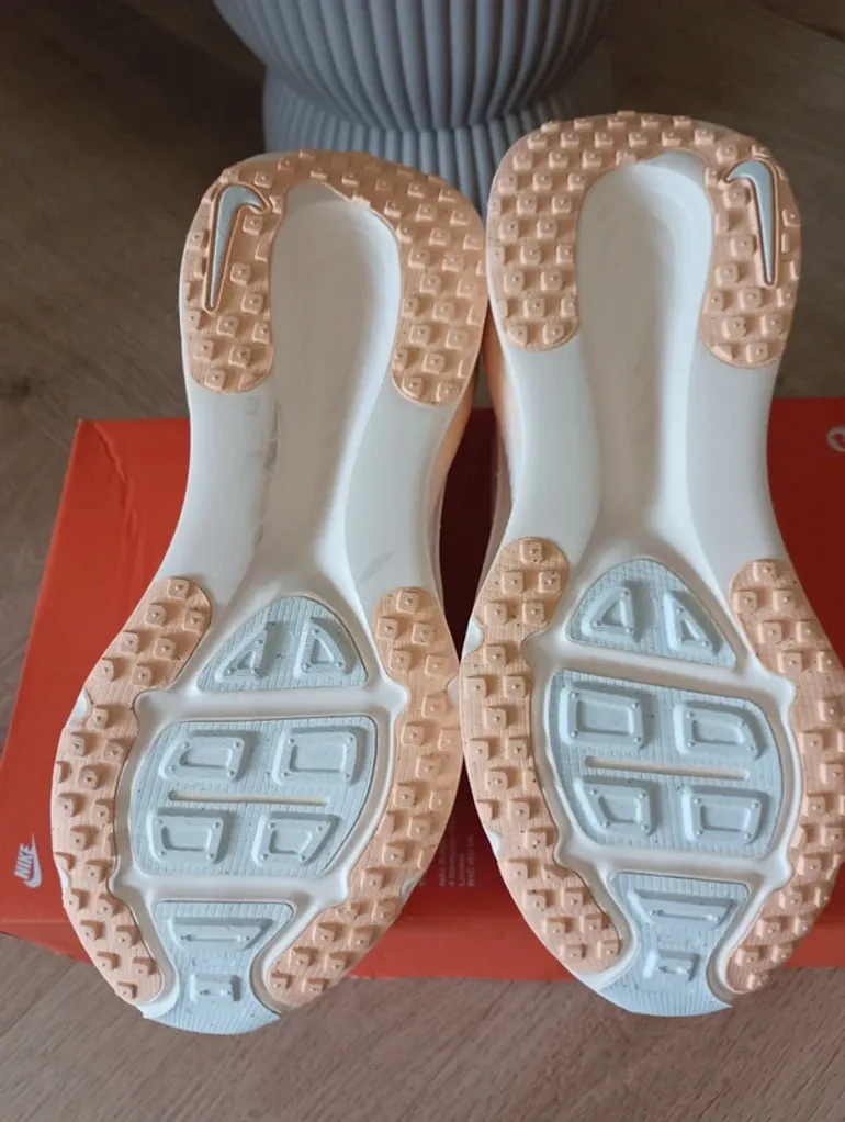 Gebrauchtes Premium Nike Vomero 18 bike — Bild 5 von 7