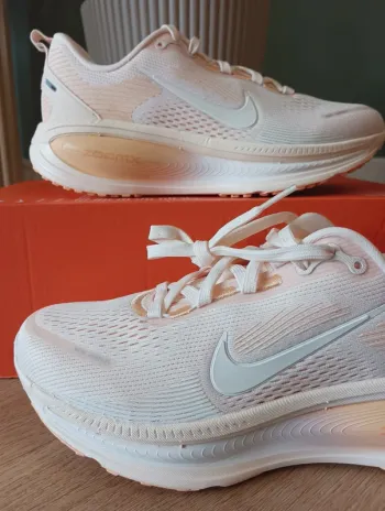 Gebrauchtes Premium Nike Vomero 18 bike