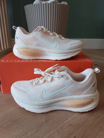 Gebrauchtes Premium Nike Vomero 18 bike — Bild 2 von 7