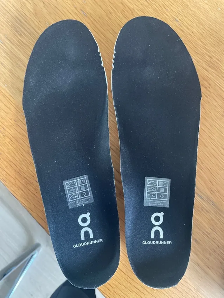 Gebrauchtes On Running Cloudrunner bike — Bild 6 von 9