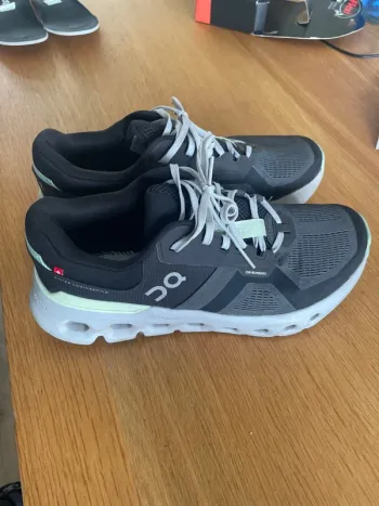Gebrauchtes On Running Cloudrunner bike