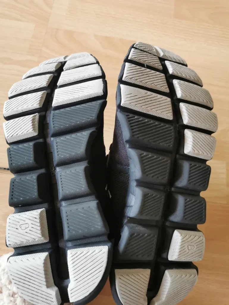 Used On Running Cloud bike — image 4 of 4