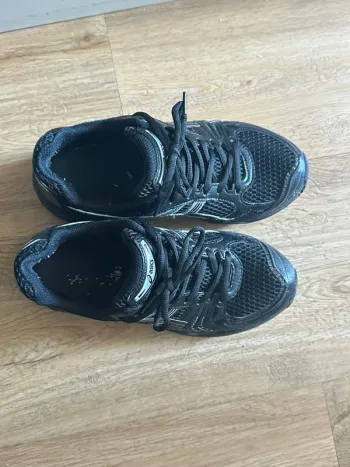 Used Asics Gel-Kayano 14 bike — image 4 of 7
