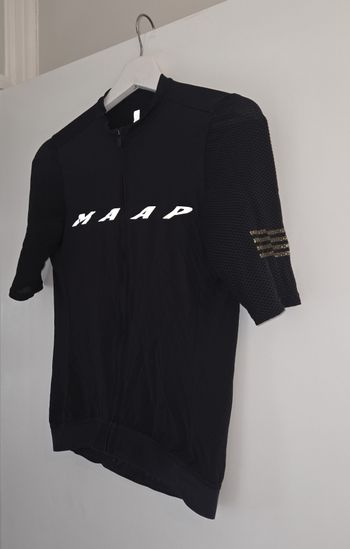 Used MAAP Evade Pro Base Jersey bike