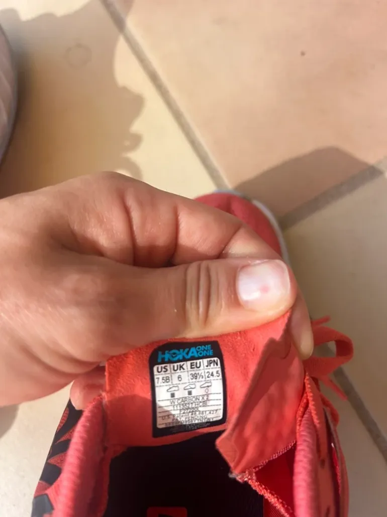 Hoka Carbone One bike usato — immagine 5 di 6