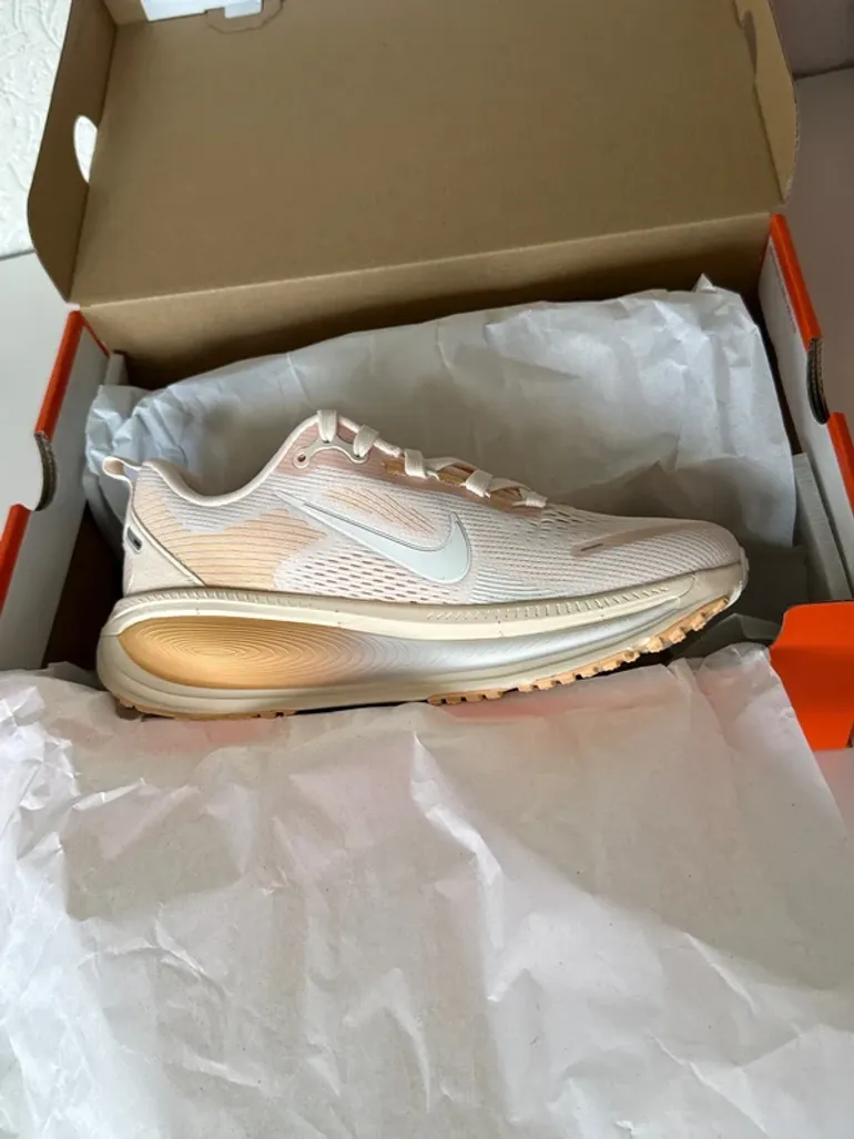 Käytetty Nike Vomero 18 bike — kuva 6 / 7