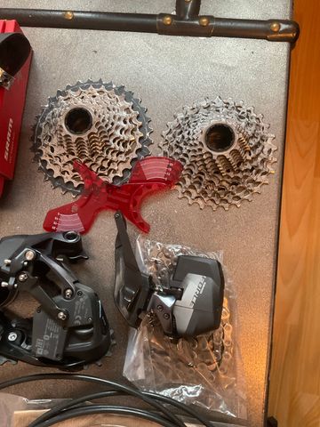 Used Sram Force Groupset + Powermeter bike — image 7 of 10