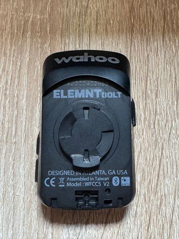 Used Wahoo Elemnt Bolt v2 bike — image 4 of 6