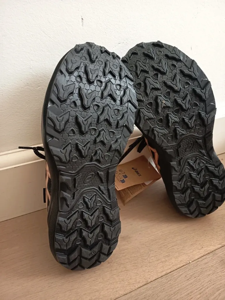 Asics Gel Venture 11 bike usato — immagine 2 di 9