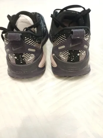 Nike Vomero 18 bike usato — immagine 4 di 15