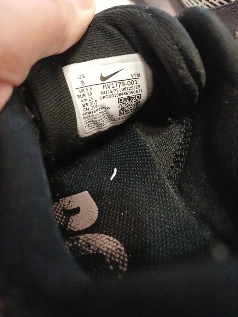 Nike Vomero 18 bike usato — immagine 9 di 15