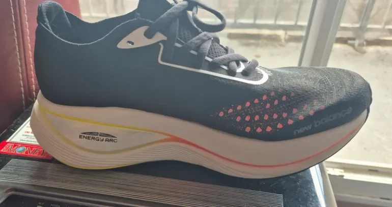 Gebrauchtes New Balance Supercomp bike — Bild 2 von 6