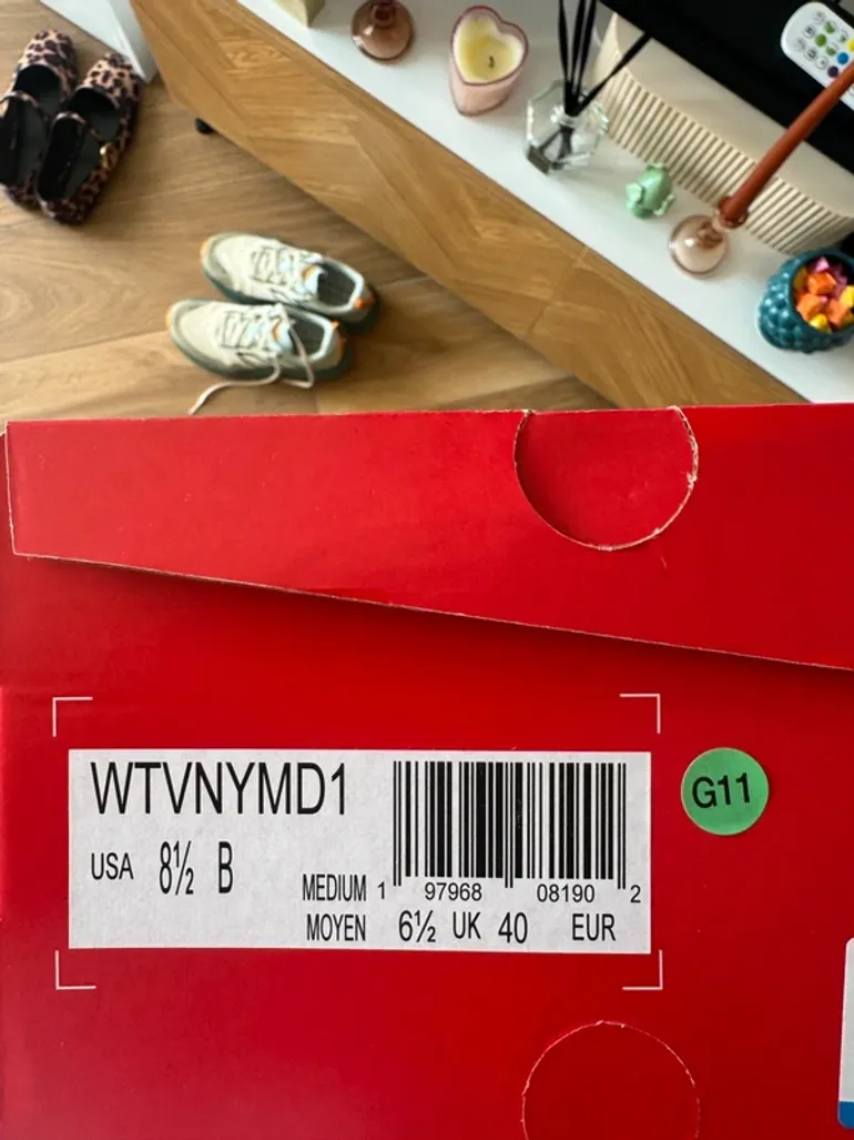 Używany New Balance FuelCell Venym bike — zdjęcie 5 z 5