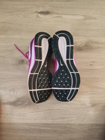 Używany Nike Laufschuhe Gr. 40, 5 bike — zdjęcie 3 z 4