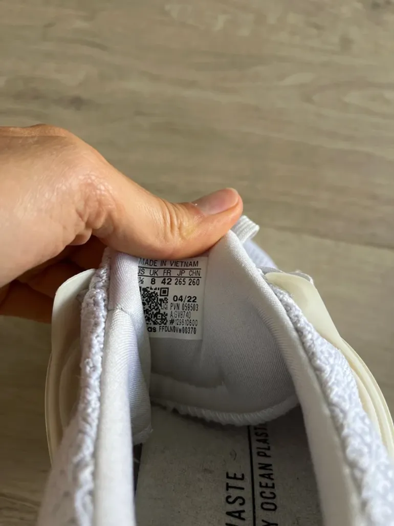 Gebrauchtes Adidas Running Shoes 42 bike — Bild 4 von 5