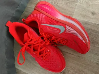 Gebrauchtes Nike Vomero 18 bike