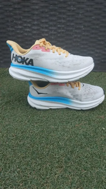 Used Hoka Clifton 9 bike — image 3 of 14