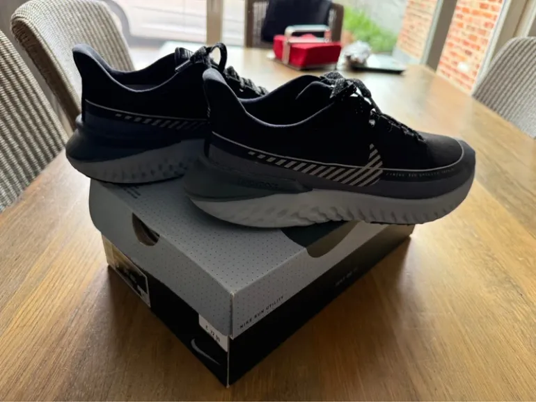 Gebrauchtes Nike hardloop schoenen dames bike — Bild 4 von 5