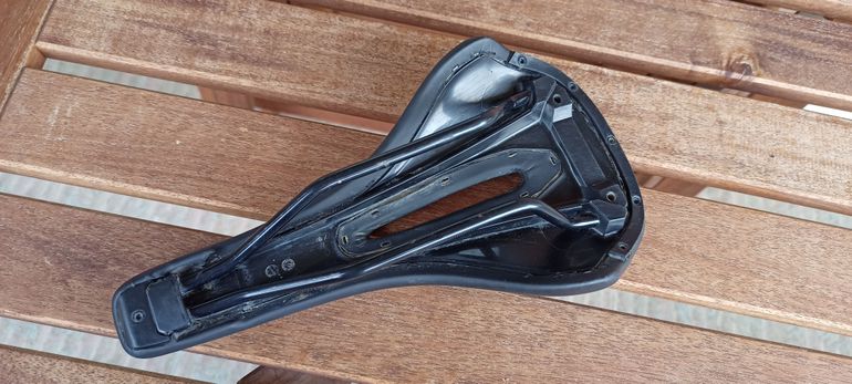 Used Specialized Body Geometry 2018 bike — image 2 of 4