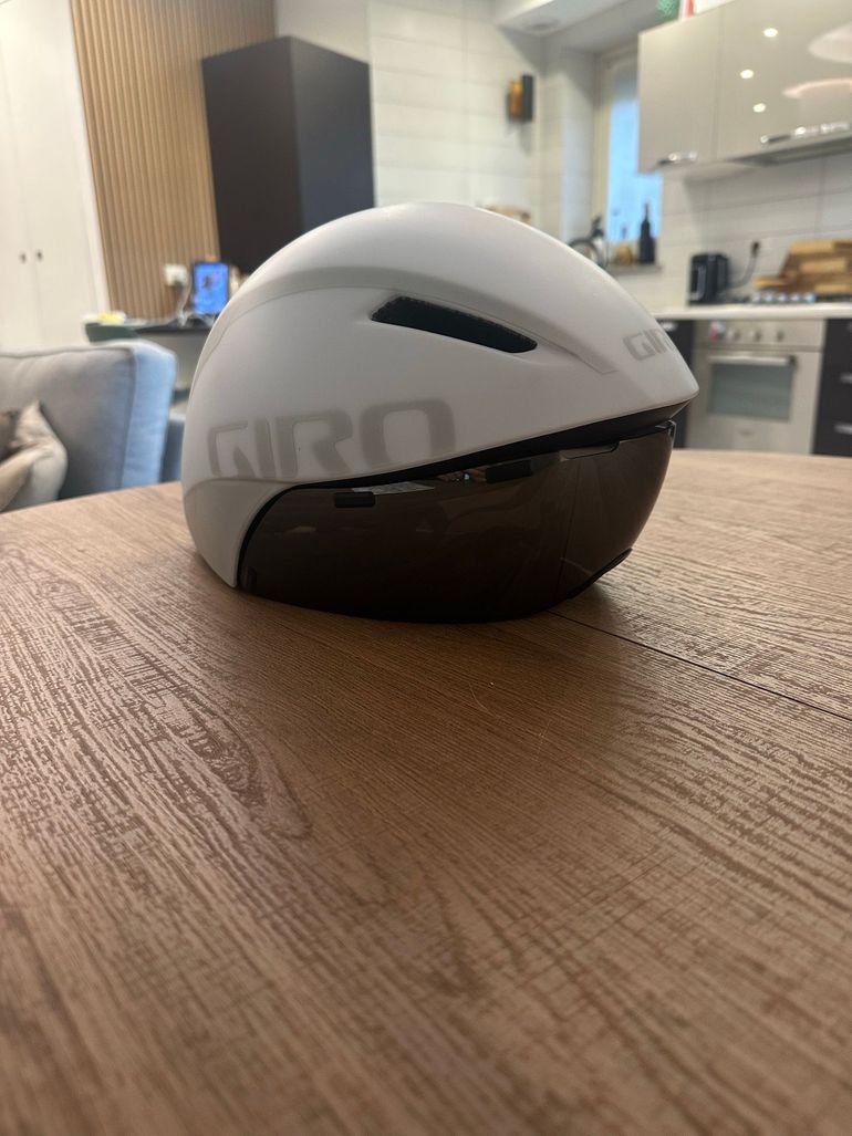 Brugt Giro Speedairo Aero Helmet 2025 bike — billede 4 af 7