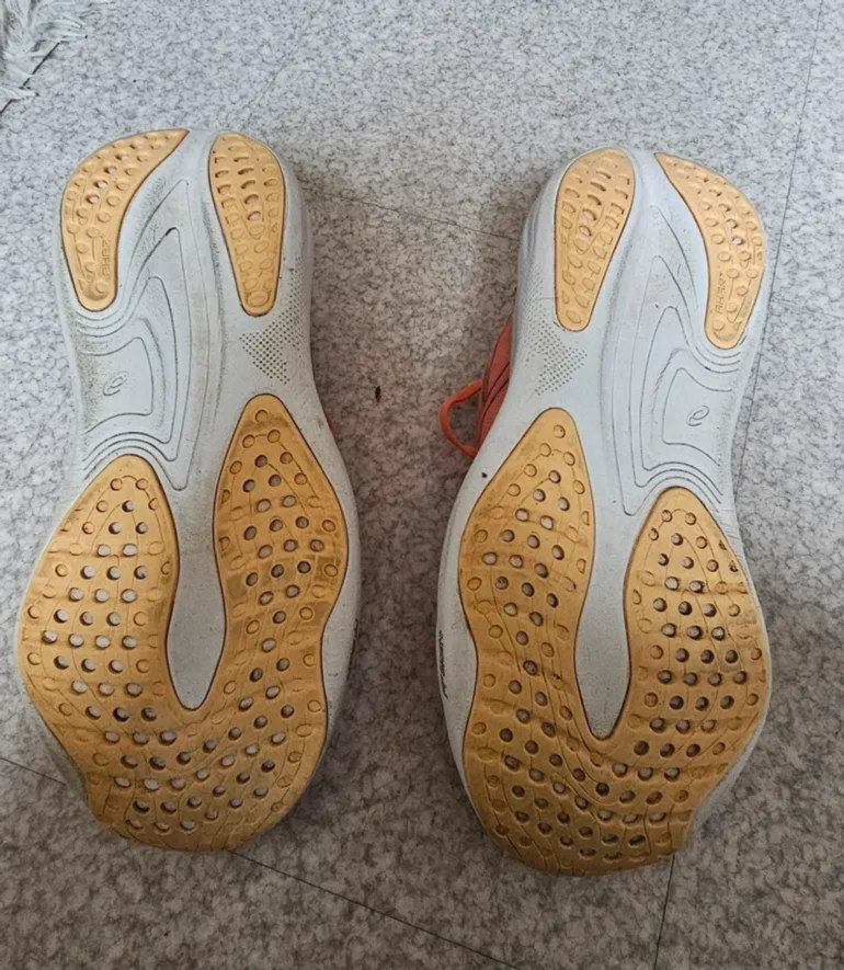 Asics Nimbus 25 bike usato — immagine 3 di 3